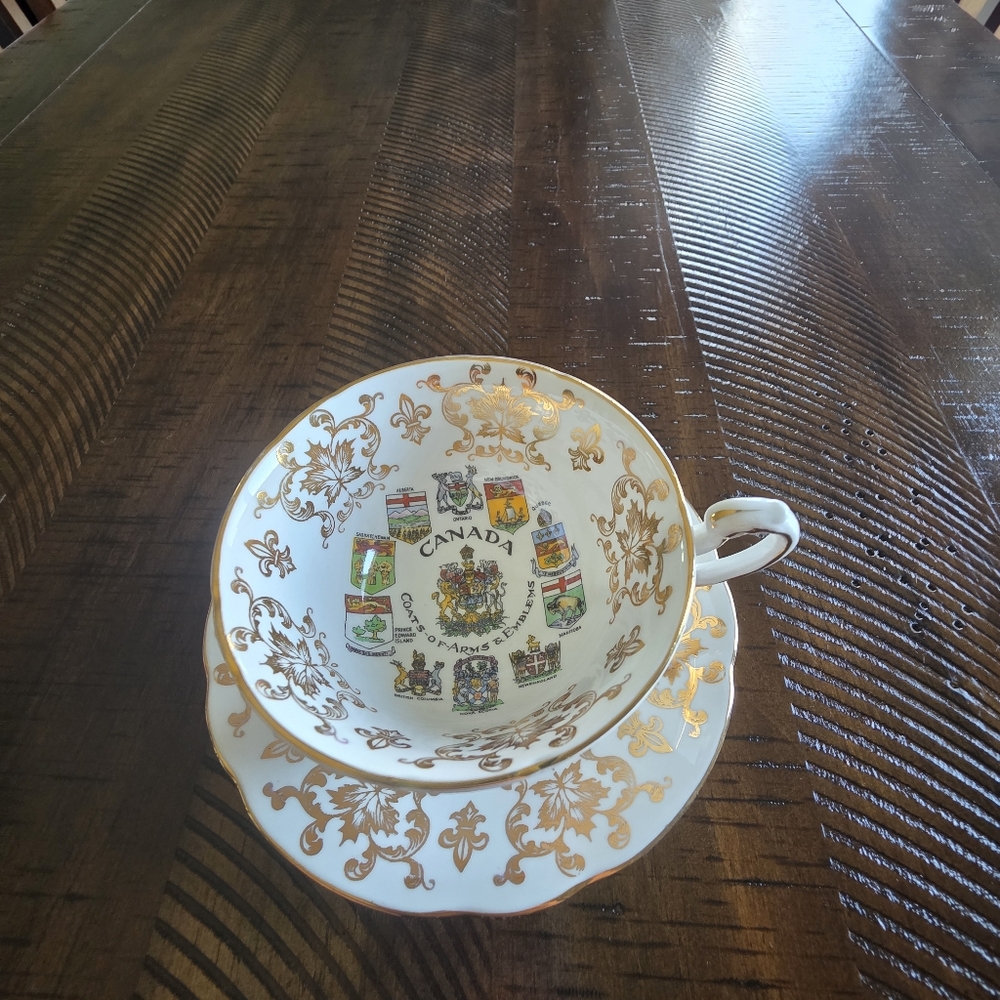 Canada Paragon Fine Bone China Tea Cup & Saucer Coats of Arms & Emblems England